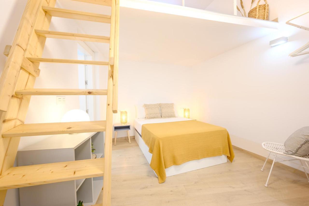 Modern 3 Bedroom, City Center With Patio & High Ceilings By 10Tosea Málaga Eksteriør billede