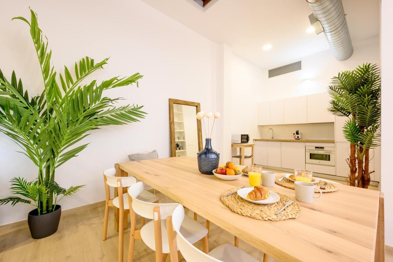 Modern 3 Bedroom, City Center With Patio & High Ceilings By 10Tosea Málaga Eksteriør billede