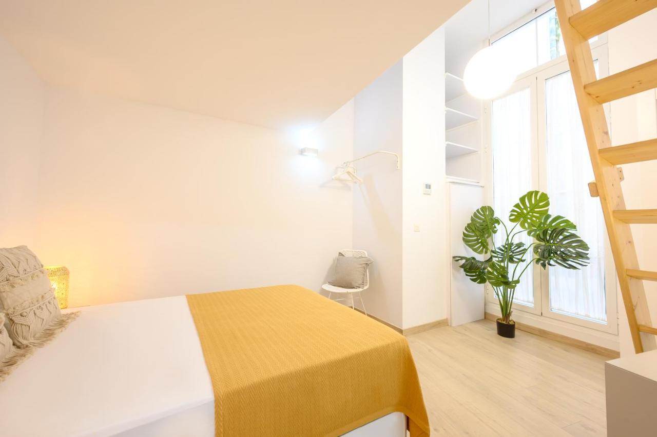 Modern 3 Bedroom, City Center With Patio & High Ceilings By 10Tosea Málaga Eksteriør billede